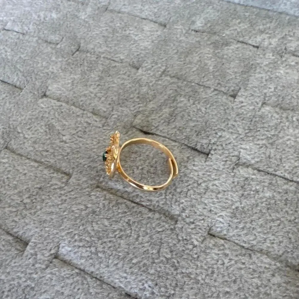 Unbranded Women's Gold and Green Jewellery